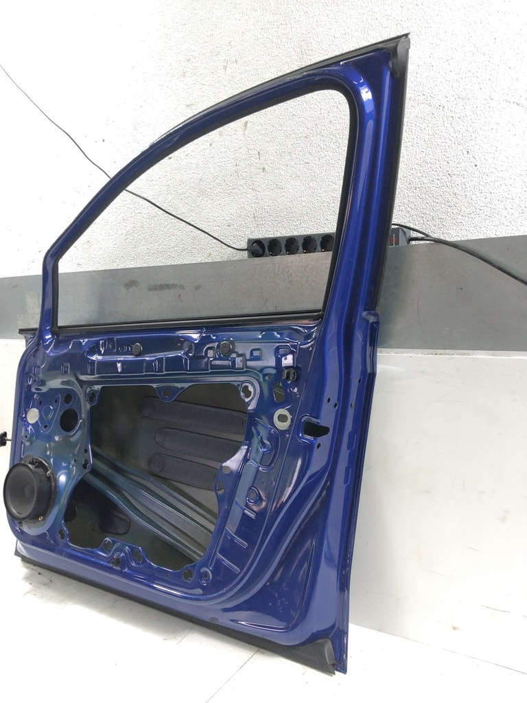 [MTD-537767] Puerta delantera derecha VW Golf VIII (CD1) 2023