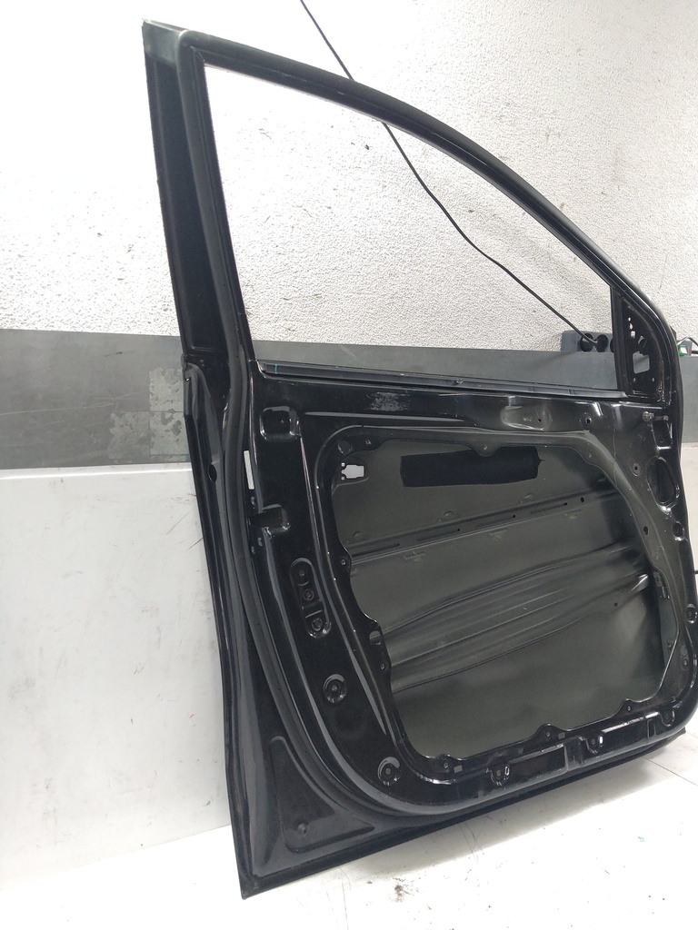 [MTD-537752] Puerta delantera izquierda Kia Sportage