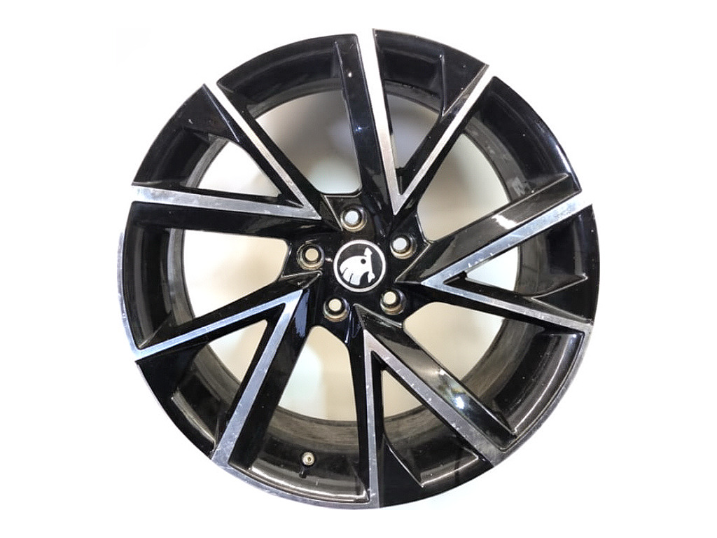 [STARK-855188] Llanta de aleación 19" para SKODA