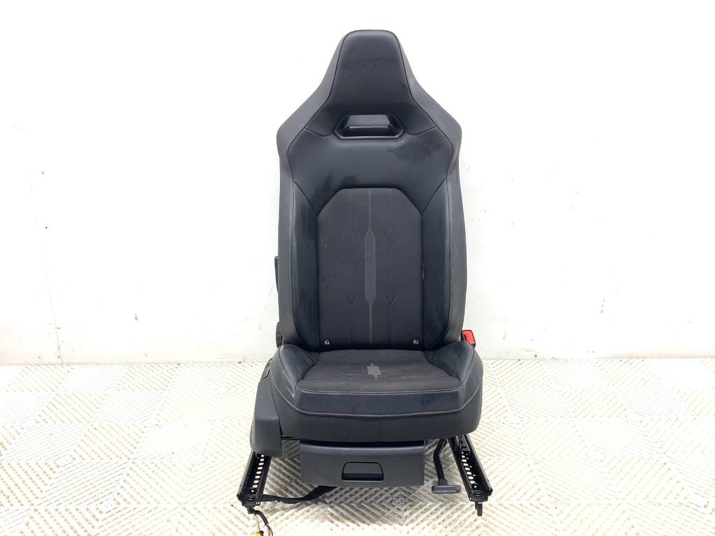 [STARK-876033] Asiento delantero derecho CUPRA Formentor (KM7) 2.0 TSI 4Drive 2020-2022