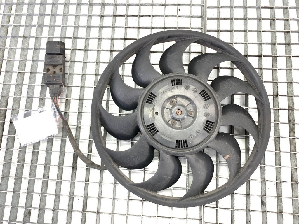 [STARK-855105] Ventilador del radiador Audi A4 B8 Avant 2.7 TDI 140 kW 190 CV 2008-2012