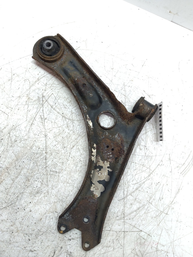 [MTD-537696] Brazo de suspensión izquierdo Skoda Yeti 5L