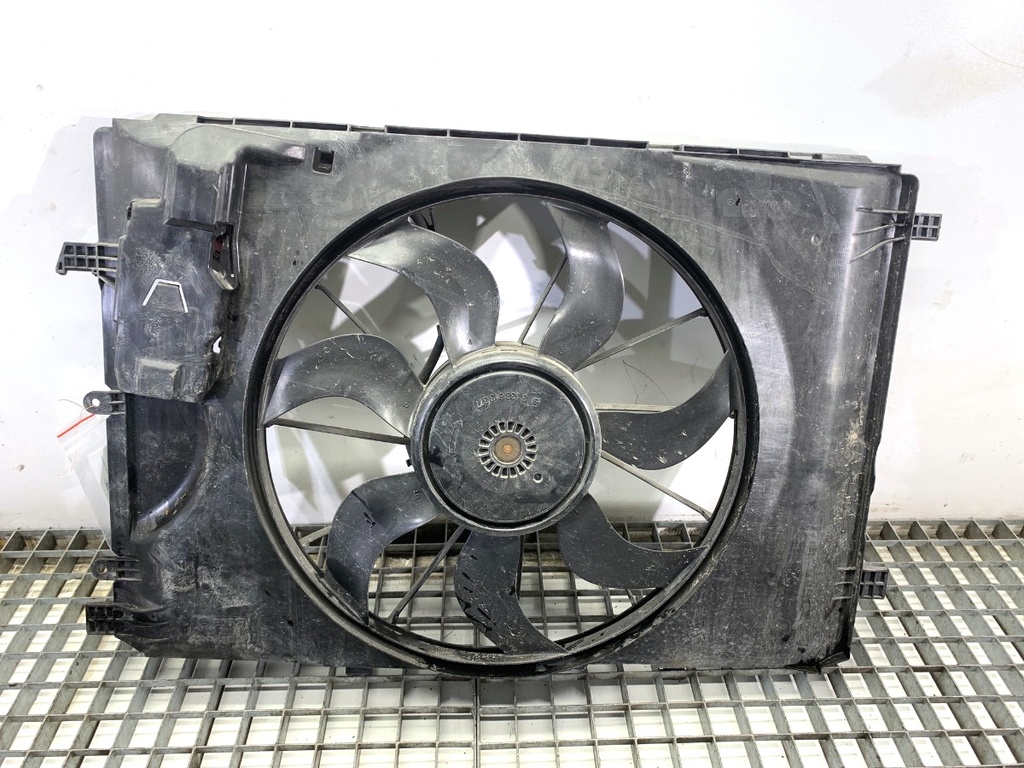 [STARK-879135] Ventilador del radiador Mercedes-Benz Clase A (W176) 2012-2018