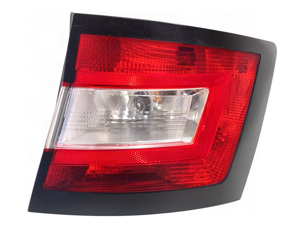 [STARK-946348] Piloto trasero derecho Skoda Fabia III Kombi
