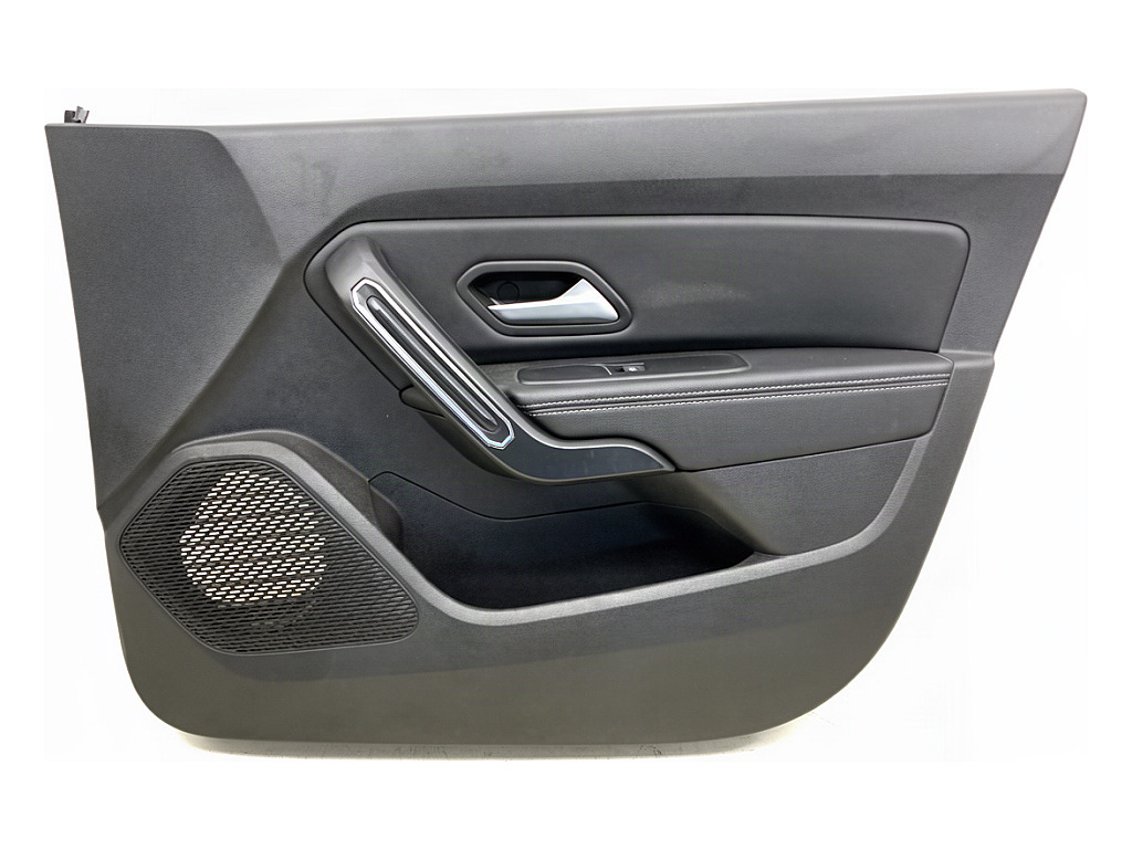 [STARK-944401] Panel de puerta delantera derecha Dacia Duster (HM_)