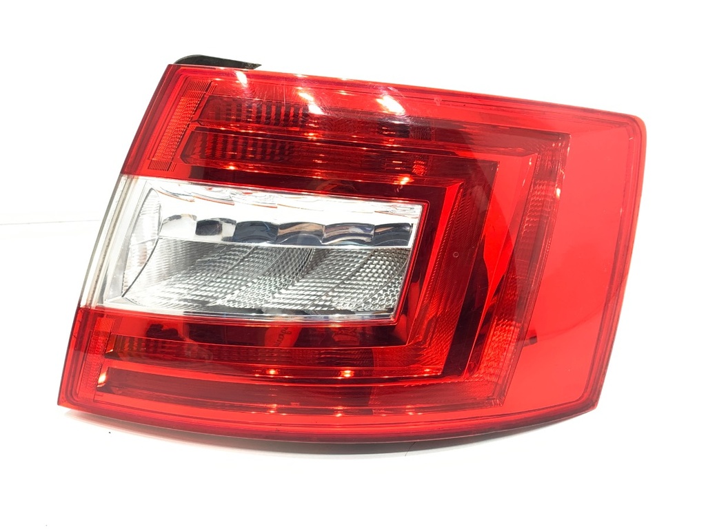 [STARK-738784] Piloto trasero derecho SKODA Octavia III (5E3, NL3, NR3) 2012-2022