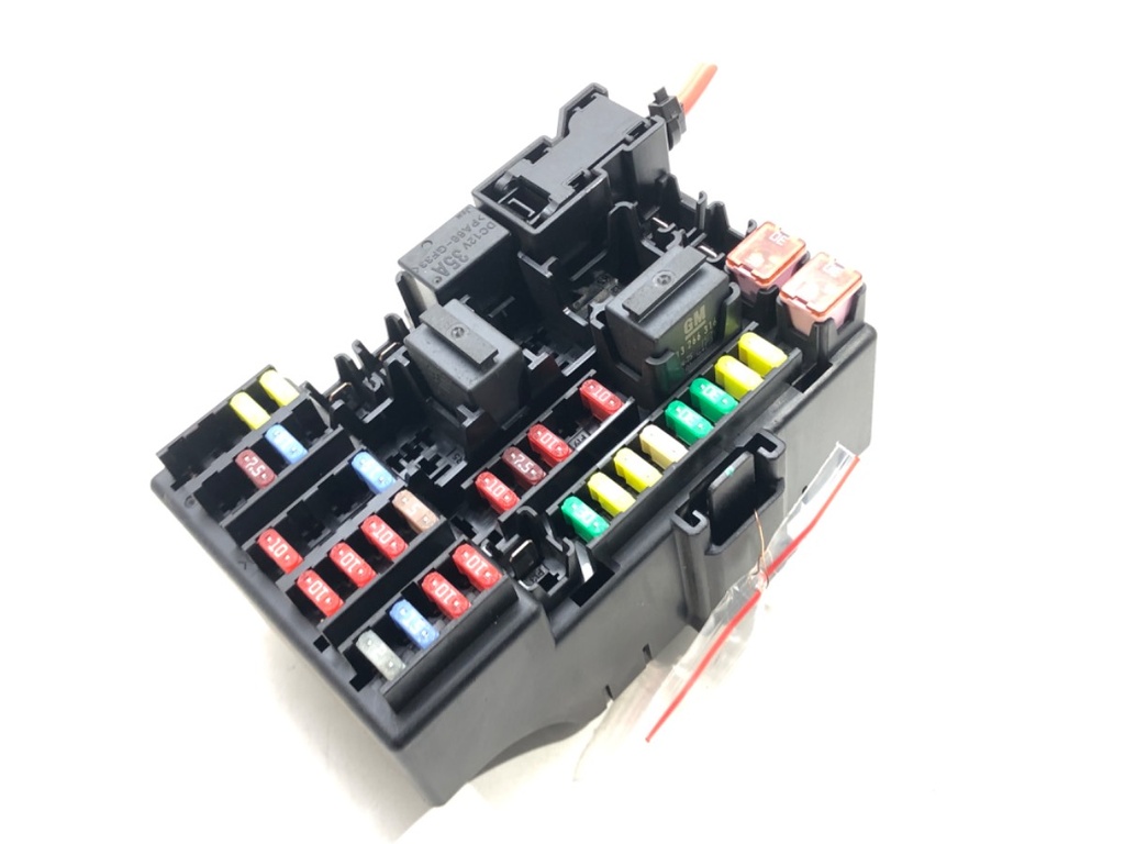[STARK-479788] Caja de fusibles OPEL ADAM (M13)