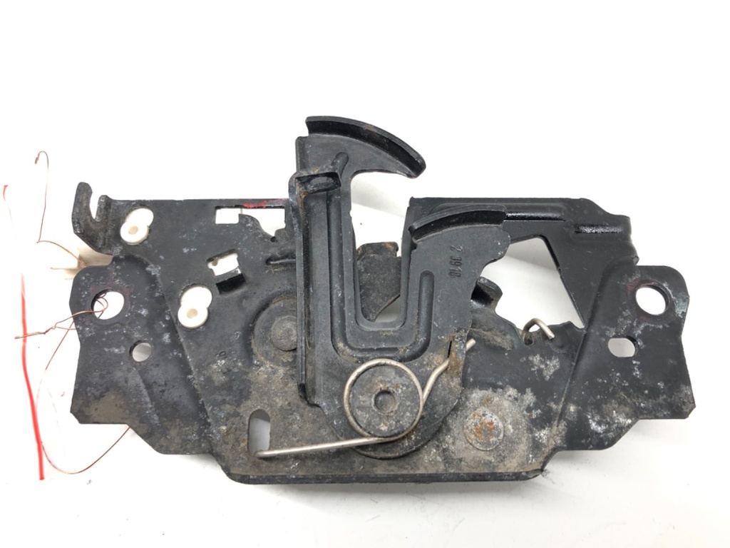 [STARK-480455] Cerradura de capó FORD FOCUS III Turnier