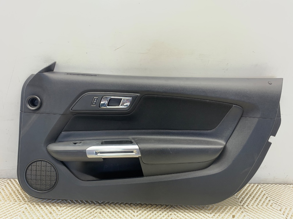 [STARK-859931] Panel de puerta delantero derecho Ford Mustang cupé 2014-2022