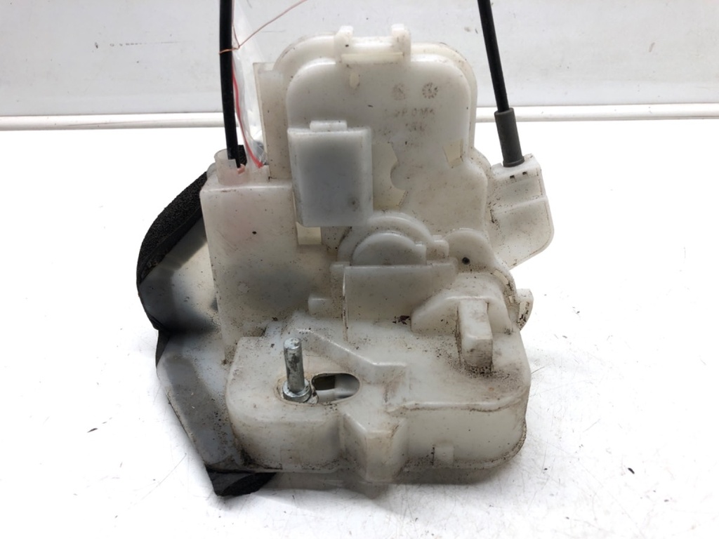 [STARK-507405] Cerradura de puerta trasera derecha Subaru Legacy V