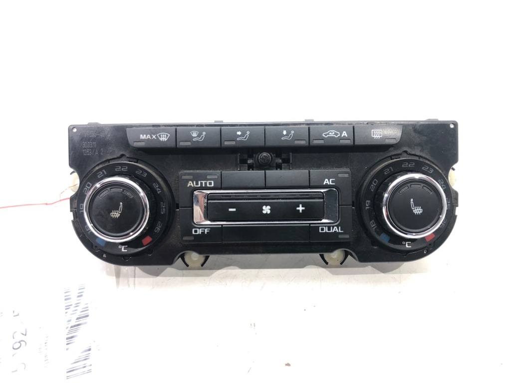 [STARK-509225] Panel de control de climatización Skoda Superb II (3T5)