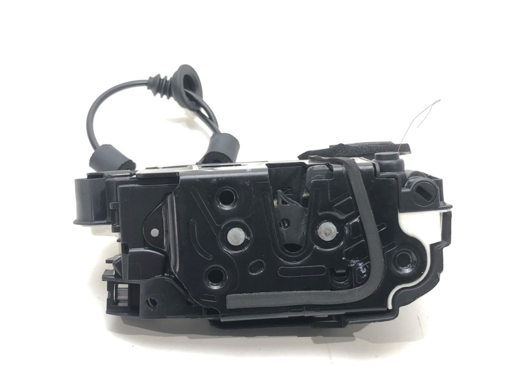 [STARK-511061] Cerradura de puerta trasera derecha Skoda Octavia III