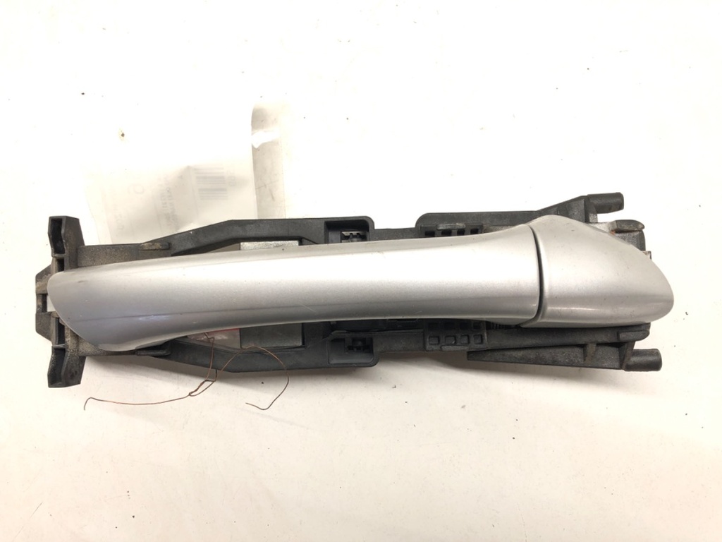 [STARK-512256] Maneta de puerta exterior delantera derecha Mercedes-Benz Clase E (W211)