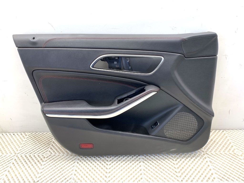 [STARK-860379] Panel de puerta delantero izquierdo Mercedes-Benz CLA Coupé (C117) 2013-2019
