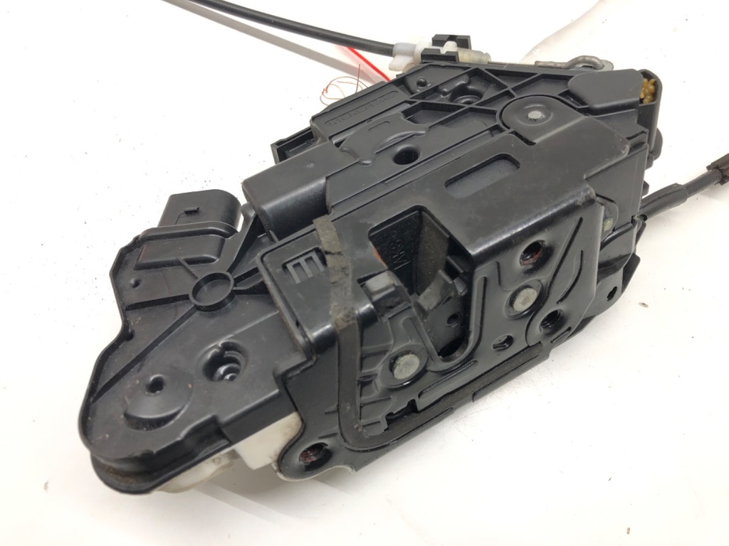 [STARK-525589] Cerradura de puerta delantera izquierda VW CC B7 (358)