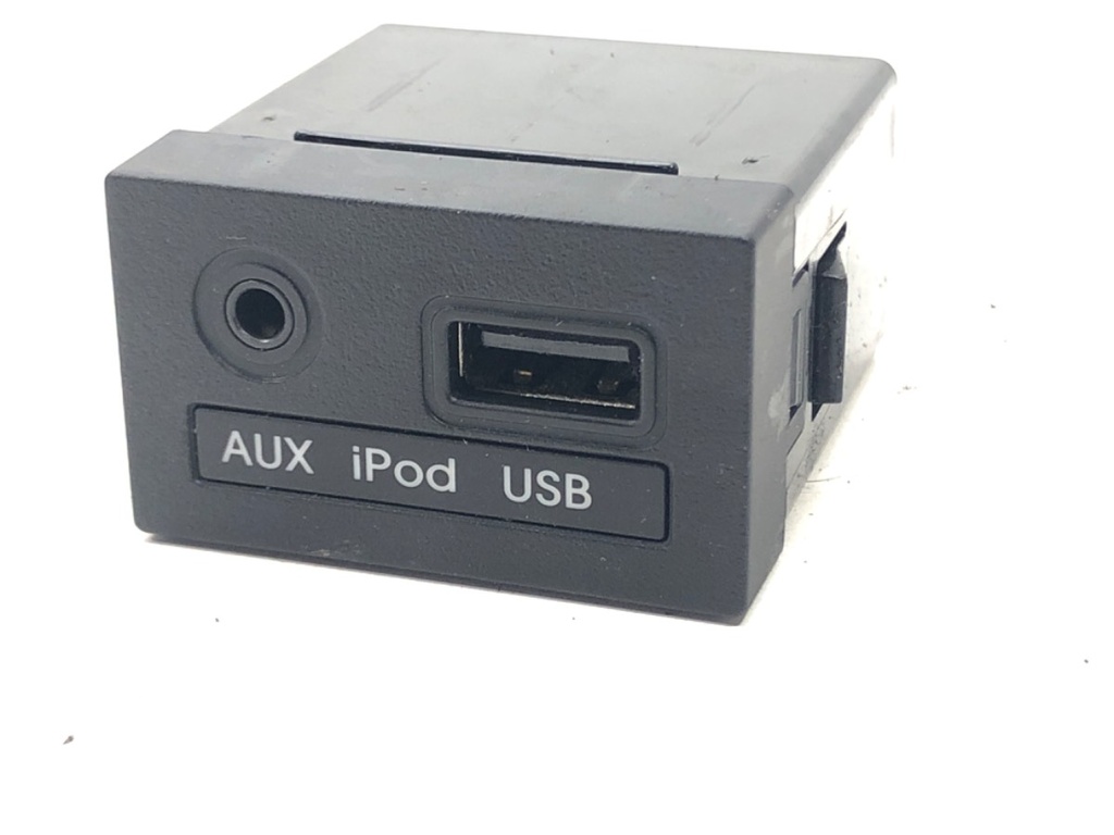 [STARK-525820] Puerto USB Hyundai Elantra V (MD, UD)