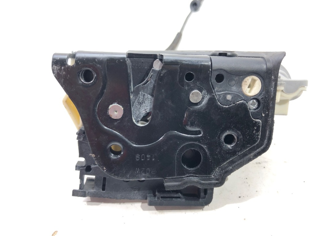 [STARK-527326] Cerradura de puerta trasera derecha Skoda Superb II
