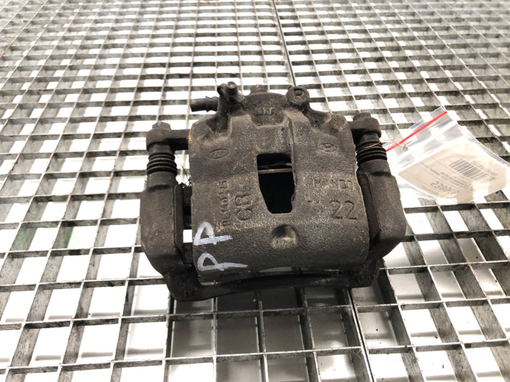 [STARK-538968] Pinza de freno delantera derecha HYUNDAI i20 II