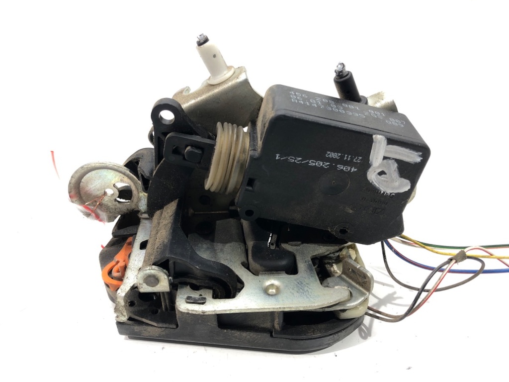 [STARK-539837] Cerradura de puerta trasera derecha Mercedes-Benz Vaneo