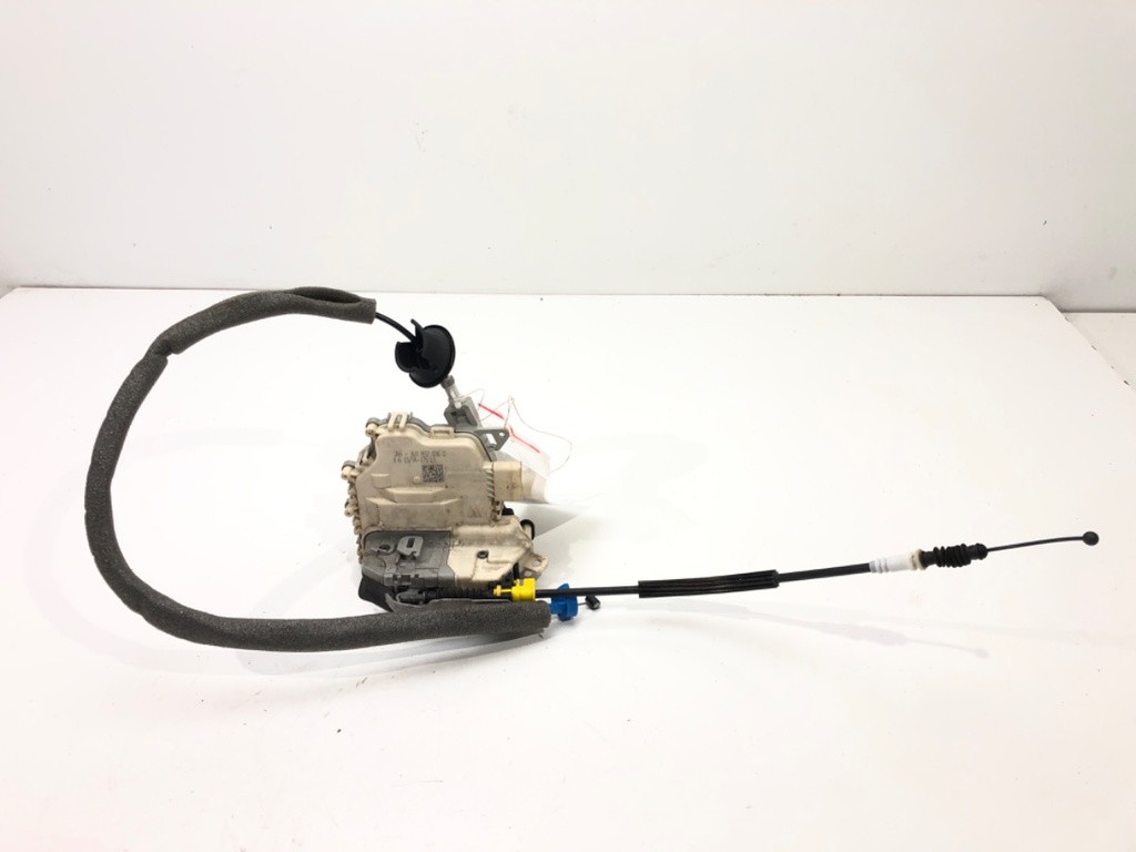 [STARK-545770] Cerradura de puerta delantera derecha Audi A1