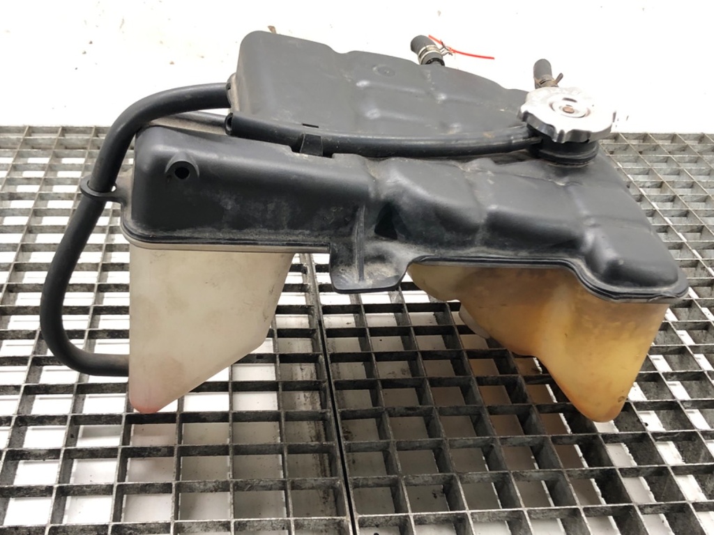 [STARK-556534] Depósito de expansión de refrigerante Jeep Grand Cherokee III