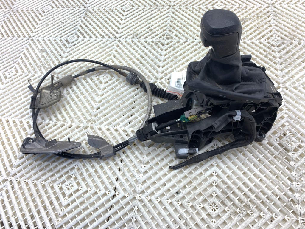 [STARK-905990] Palanca de cambios TOYOTA COROLLA Kombi (_E21_) 1.8 Hybrid (ZWE211) 2019-