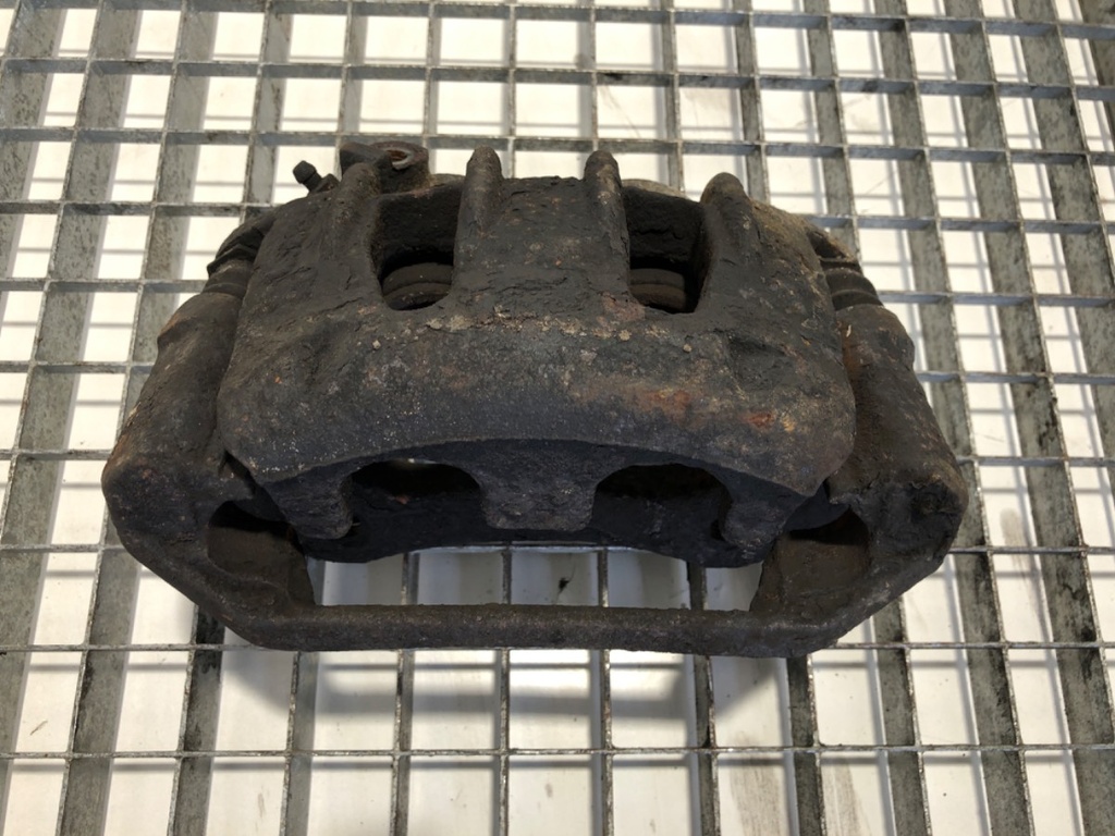 [STARK-561036] Pinza de freno delantera derecha Ford Transit
