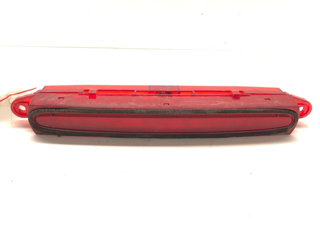 [STARK-566295] Luz de freno Mazda 6