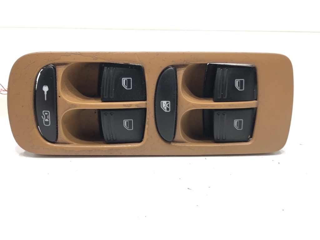 [STARK-658705] Mando de elevalunas Porsche Cayenne (9PA)
