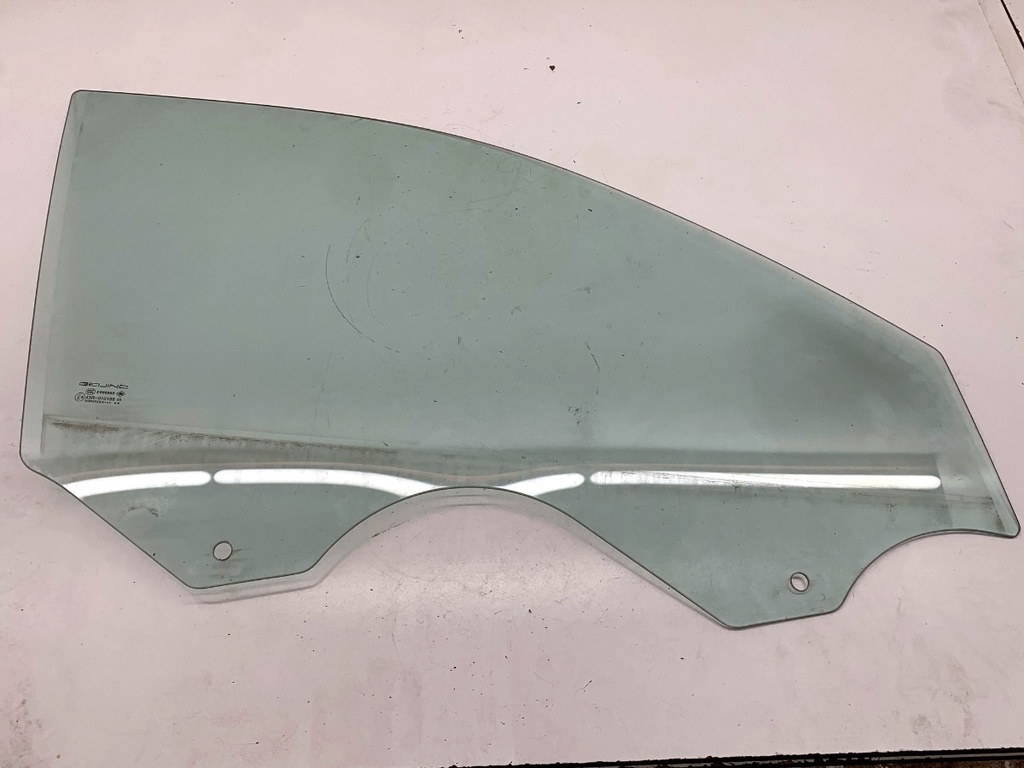 [STARK-884939] Ventana delantera derecha BAIC X75 2020 -