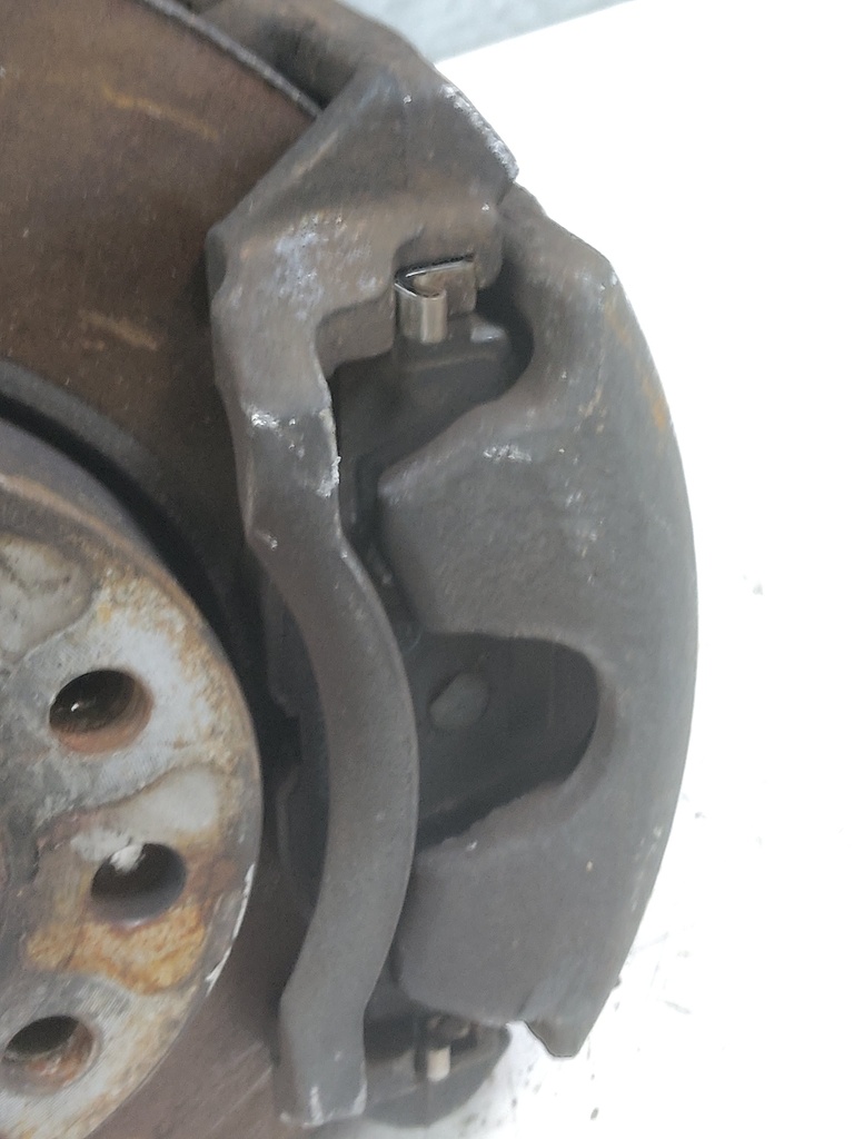 [MTD-529651] Buje de rueda delantero derecho VW Golf VII 5G1
