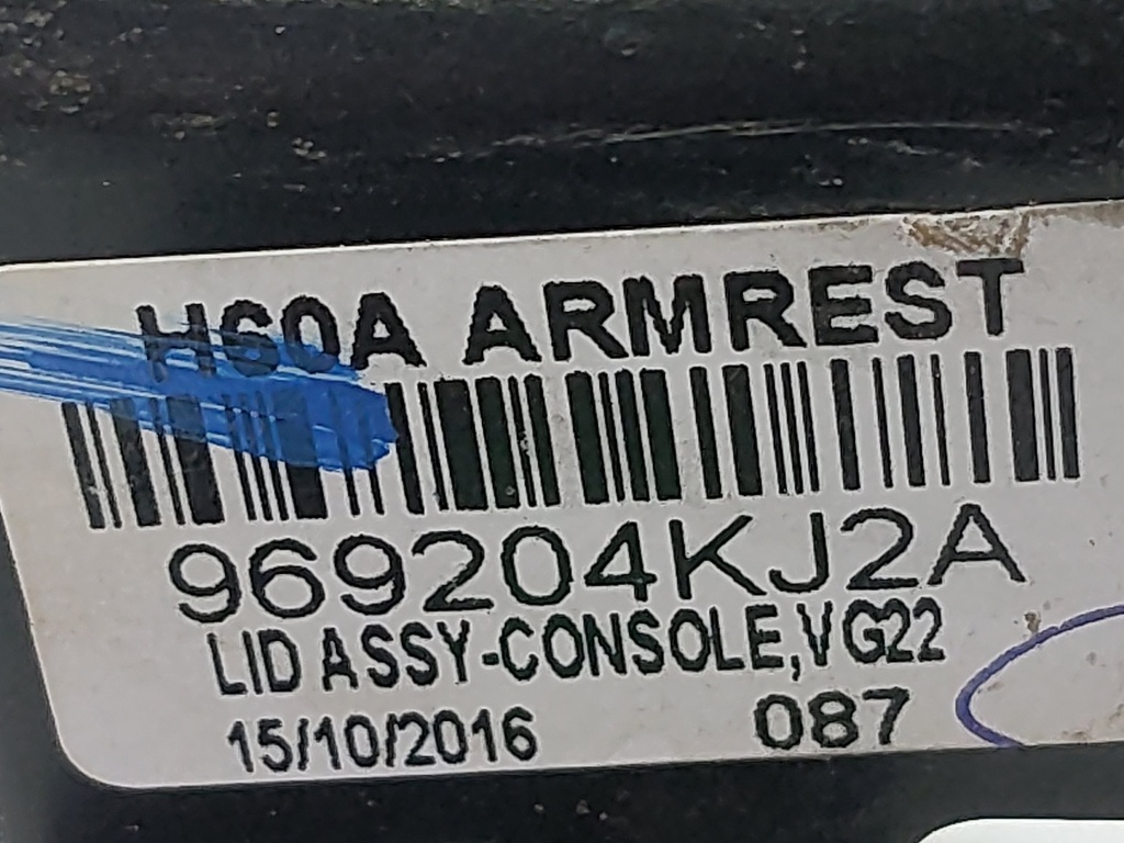 [MTD-538336] Reposabrazos consola central Nissan Navara NP300