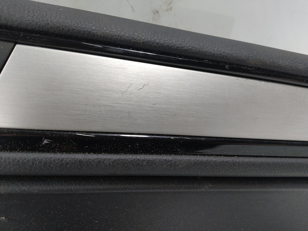 [MTD-538219] Revestimiento de la puerta VW Touareg 3.0 TDI