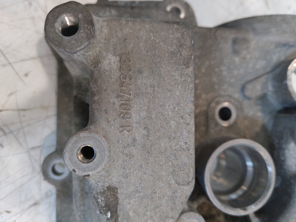 [MTD-538253] Tapa de balancines Dacia Logan H4B