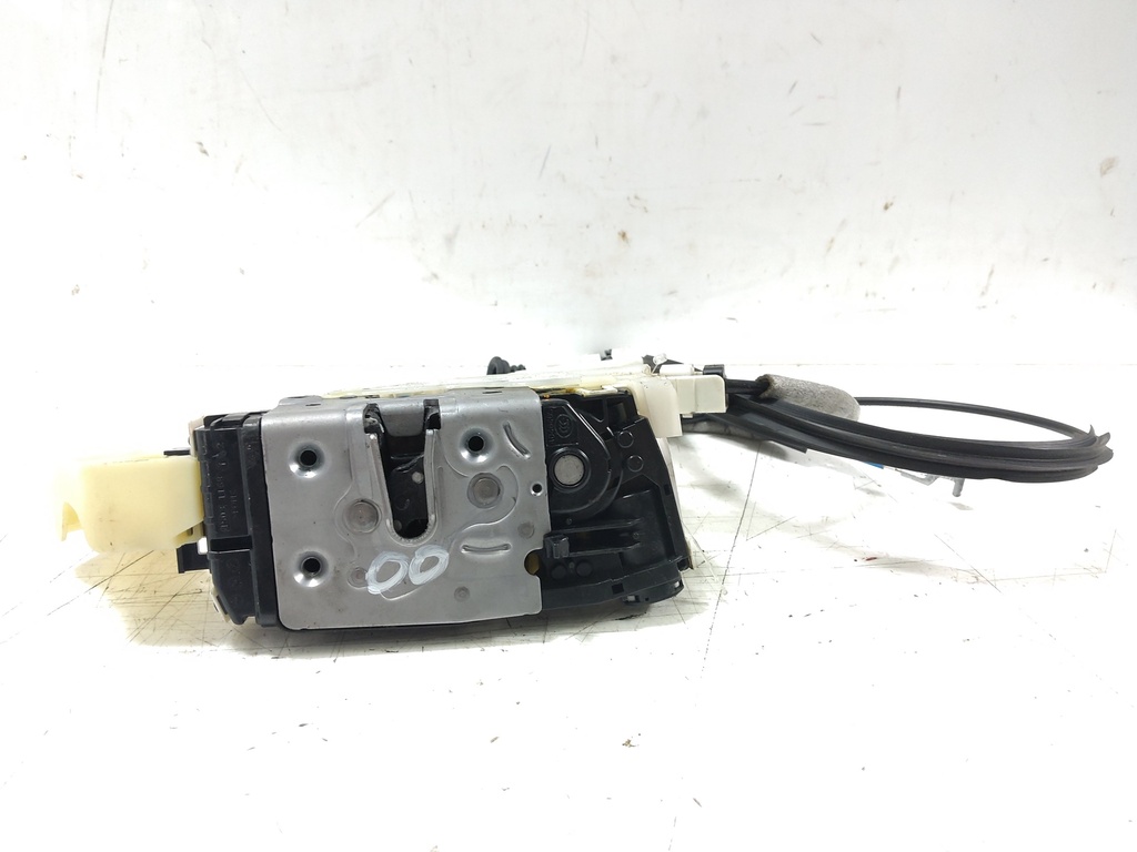 [MTD-538289] Cerradura de puerta Mercedes Clase E W212