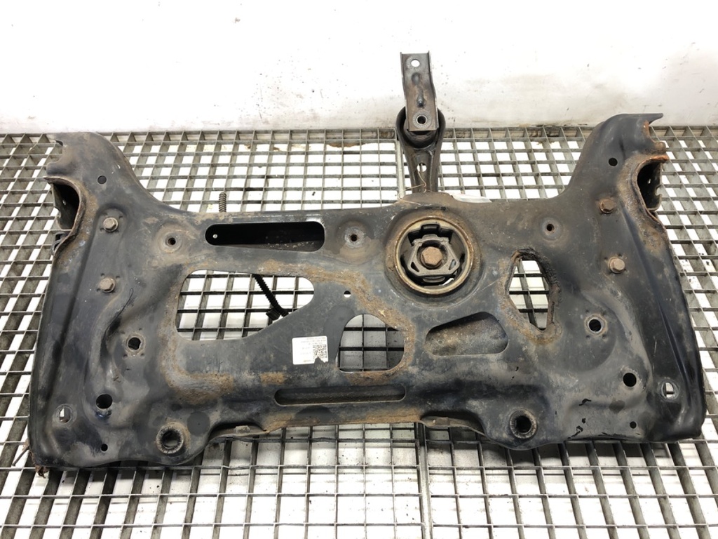 [STARK-754415] Cuna de motor VW Golf VII