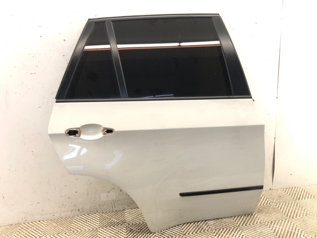 [STARK-747623] Puerta trasera derecha BMW X5 E70