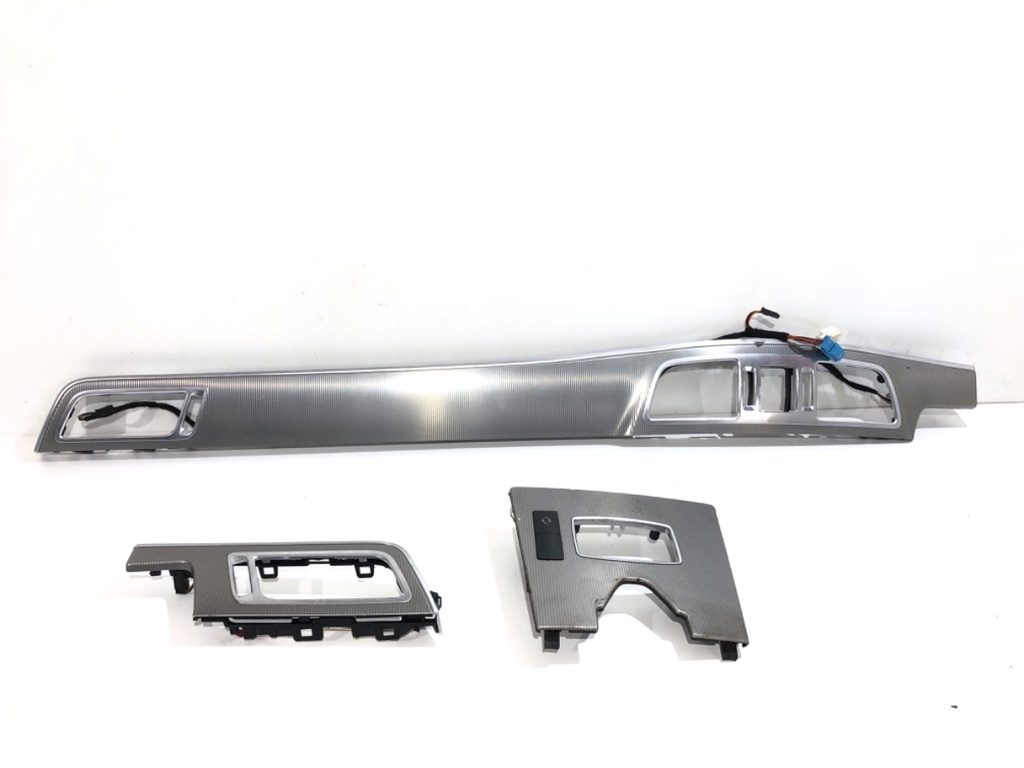 [STARK-772527] Moldura decorativa Mercedes-Benz Clase E W212