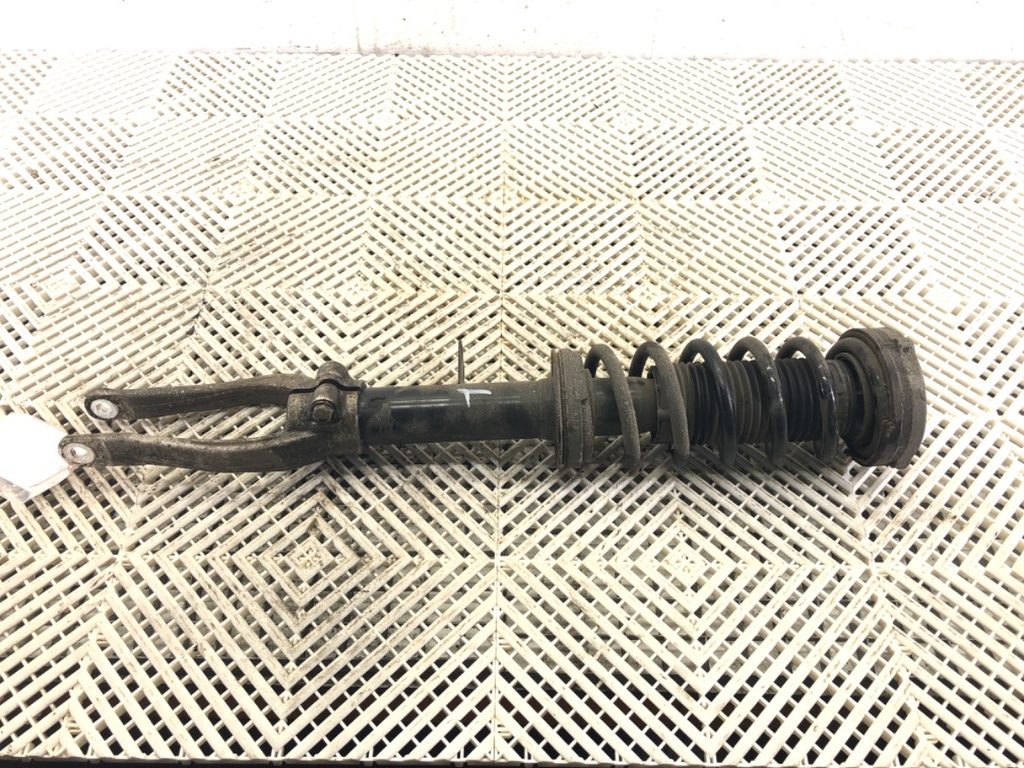 [STARK-689510] Amortiguador delantero izquierdo BMW Serie 5 G30