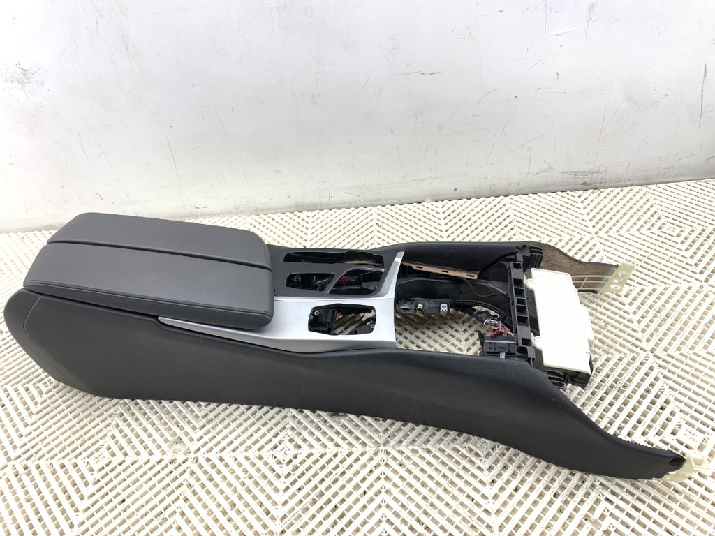 [STARK-800714] Túnel central BMW Serie 5 (G30, F90) 2016-2022