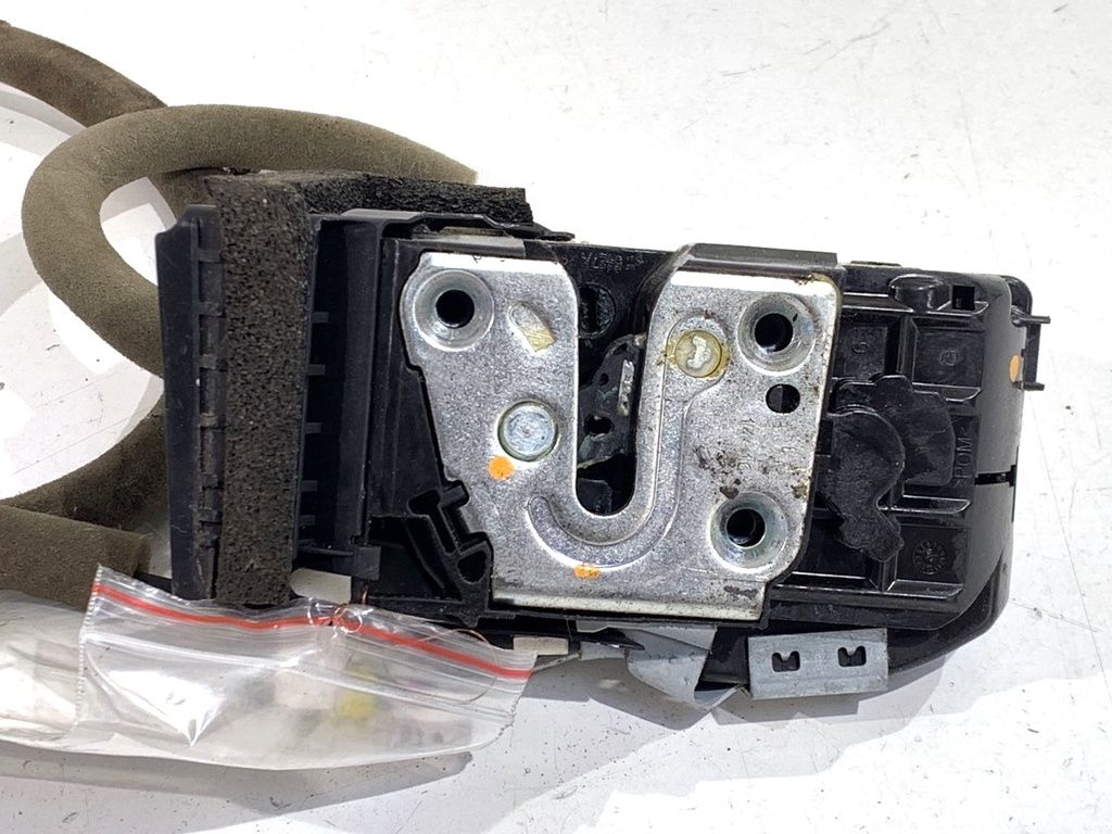 [STARK-886122] Cerradura de puerta delantera izquierda para Nissan Qashqai II (J11)