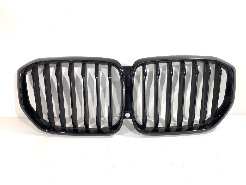 [STARK-888487] Rejilla de parachoques BMW X5 (G05, F95) 2018-