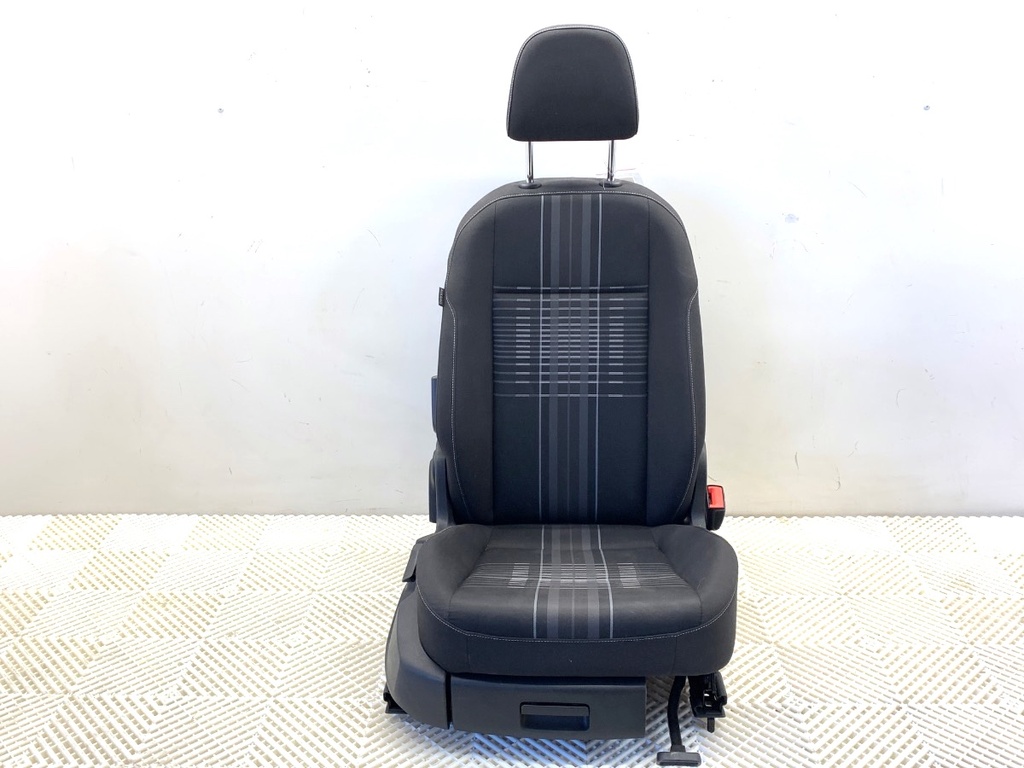 [STARK-850437] Asiento delantero derecho VW Golf VII Variant