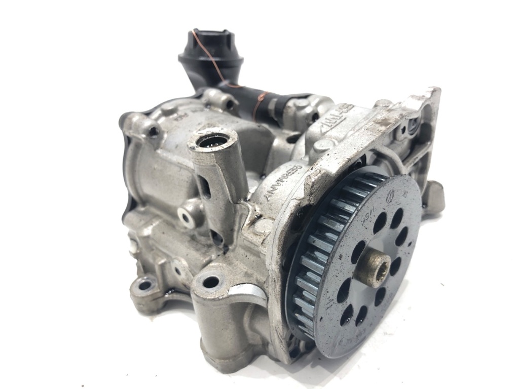 [STARK-728844] Bomba de aceite VW Golf VII (5G1, BQ1, BE1, BE2)