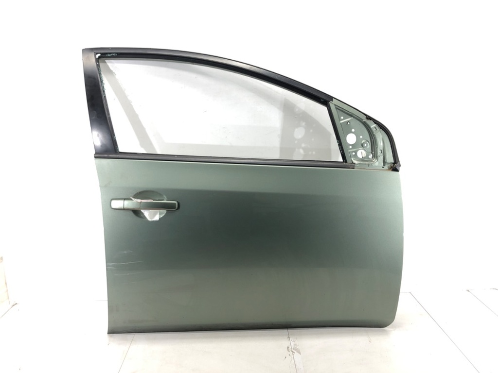 [STARK-439850] Puerta delantera derecha NISSAN SENTRA VI (B16)
