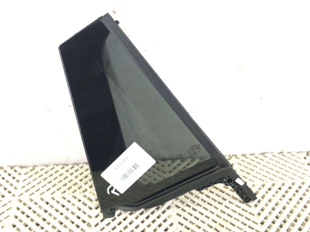 [STARK-660349] Cristal de ventanilla trasera derecha Skoda Superb IV Kombi (NZ5)