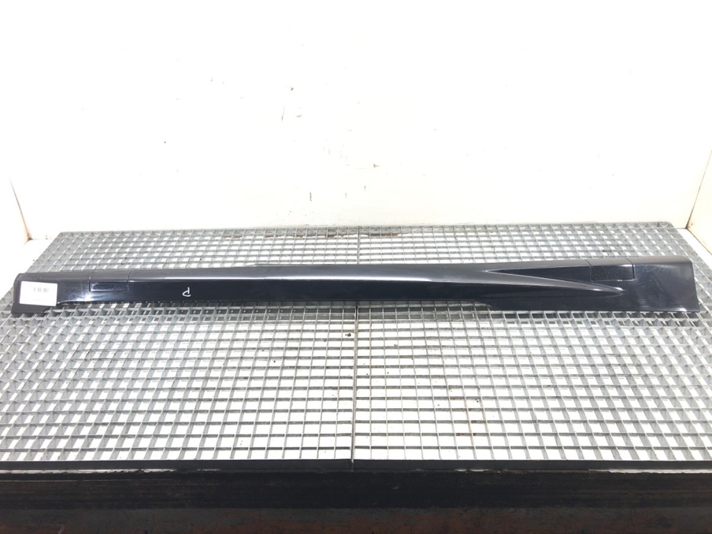 [STARK-625634] Moldura de estribo derecha Ford Fiesta VI