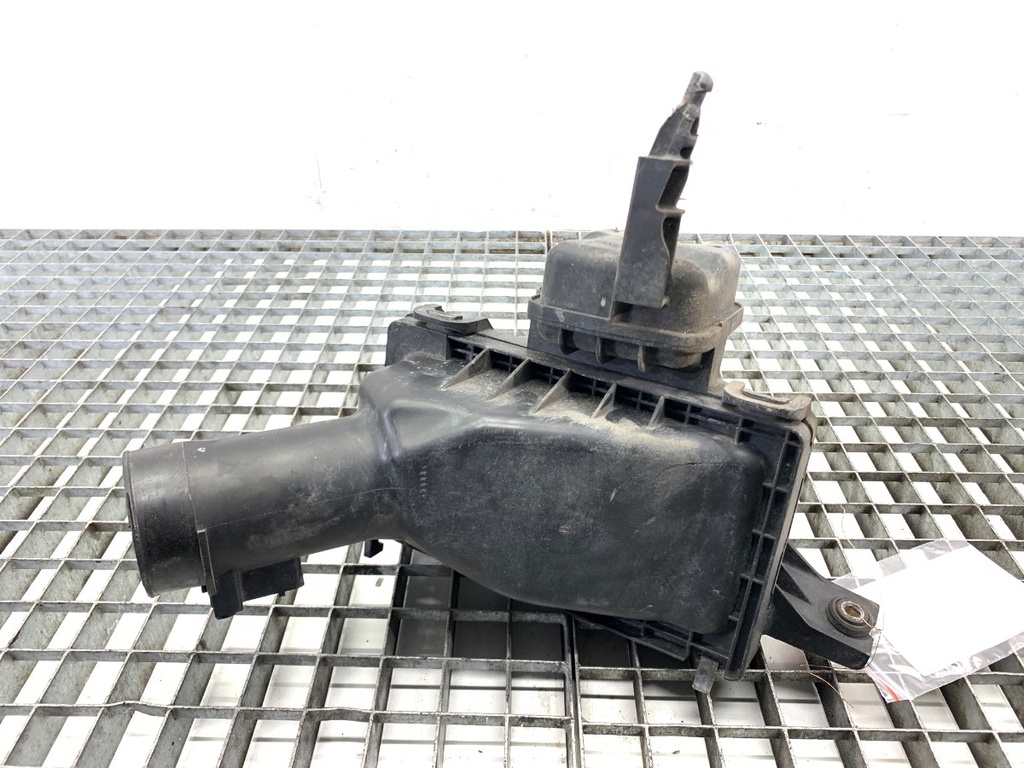 [STARK-853870] Caja de filtro de aire Infiniti Q50