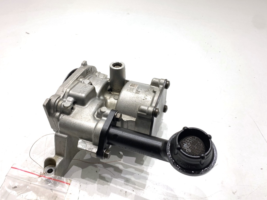 [STARK-886856] Bomba de aceite Skoda Octavia III
