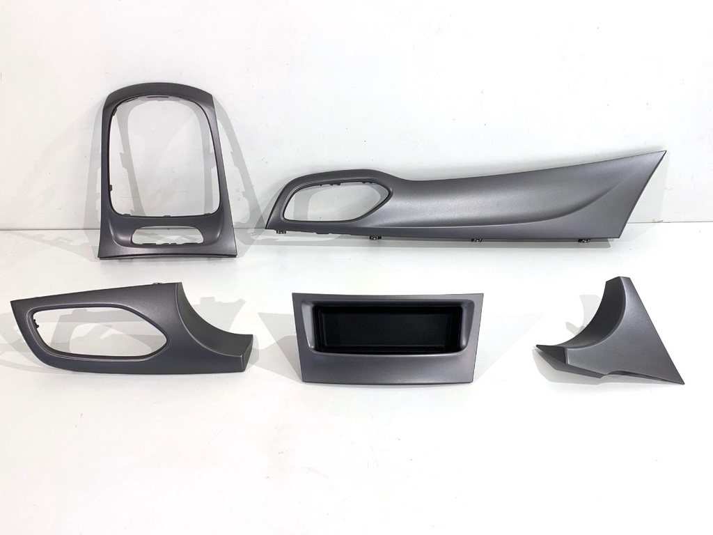 [STARK-907519] Moldura decorativa Opel Astra K Sports Tourer (B16)